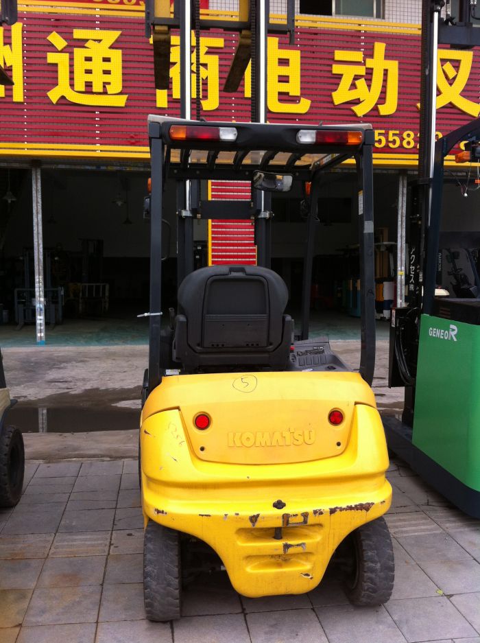 平衡重叉車