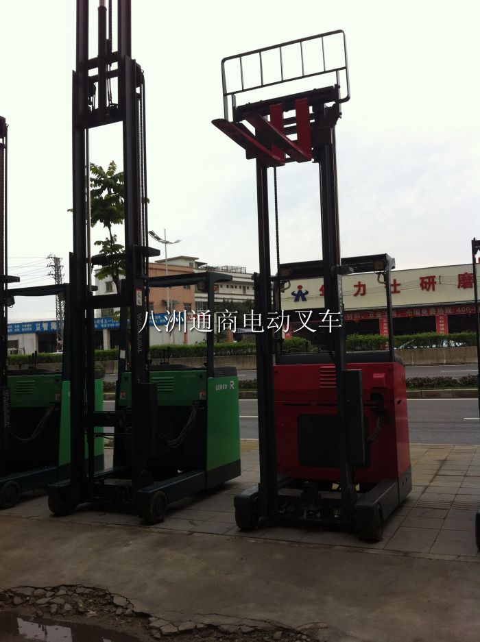 前移式電動(dòng)叉車