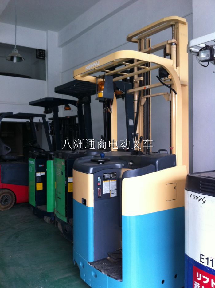 前移式電動(dòng)叉車