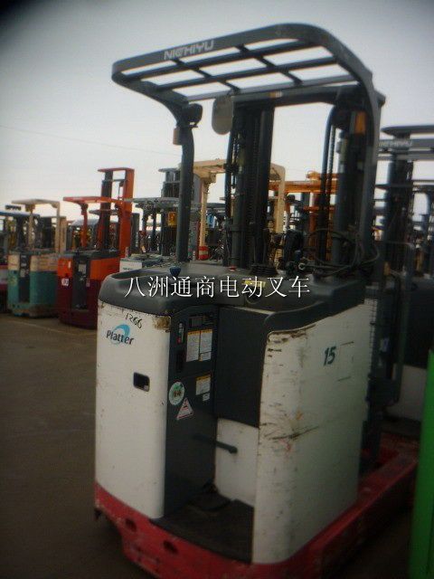 前移式電動叉車